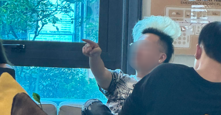 khach nuoc ngoai to tiktoker lam on luc 2h sang trong khach san o sa pa 2076