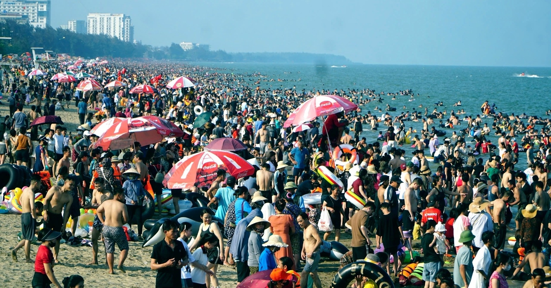 thanh hoa don 16 trieu luot khach ky nghi le tong thu dat hon 4 nghin ty dong 90887