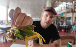 thumb khach tay an thit dong cat.gif