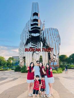 vo chong ha noi dua 4 con di xuyen viet nho mai dem thieu thon tren dao hoang 3035
