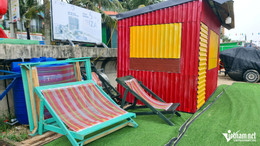 W-6Chiếm dụng bãi biển làm nơi kinh doanh.jpg