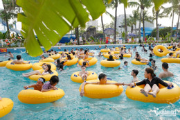 Công viên nước Hồ Tây
