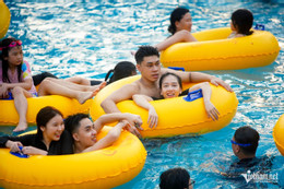 Công viên nước Hồ Tây
