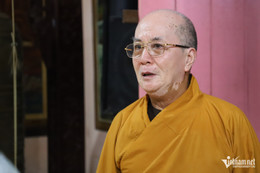 Tượng Phật tại chùa Già Lam